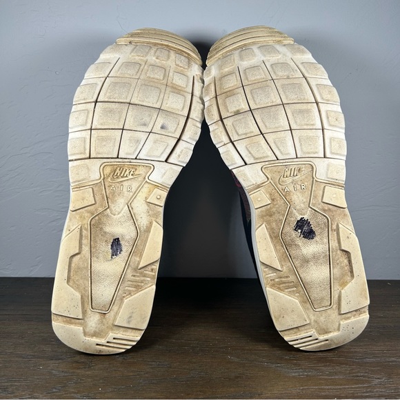 Nike Air Max Motion Black/Red Athletic Shoes Women's size 8 - Picture 5 of 7